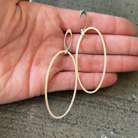 2.5 in long Sterling Silver Geometric Oval Loop Drop Dangle Earrings stamped 925 - Picture 4 of 7